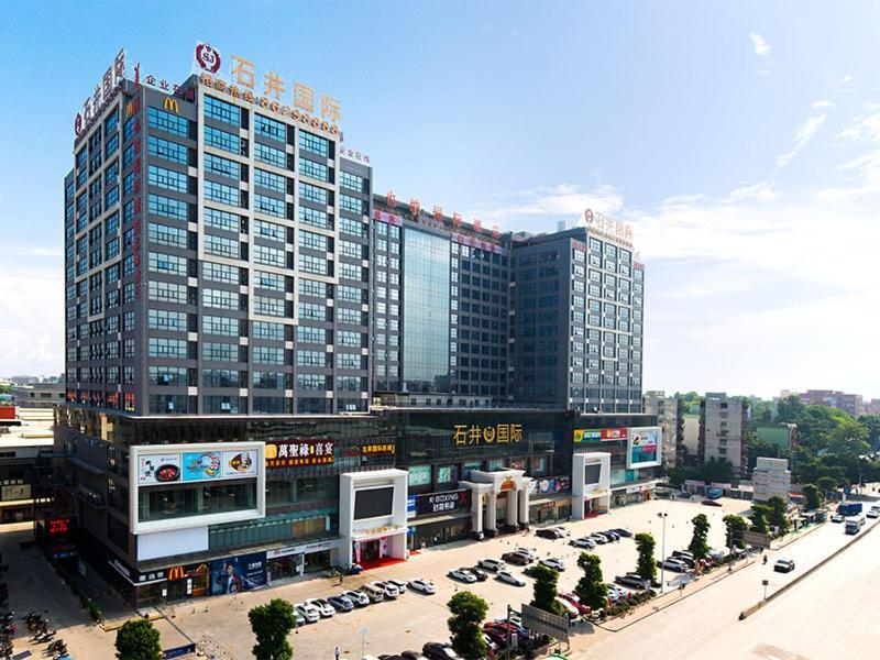 Vienna International Hotel Guangzhou Shijin Exterior photo